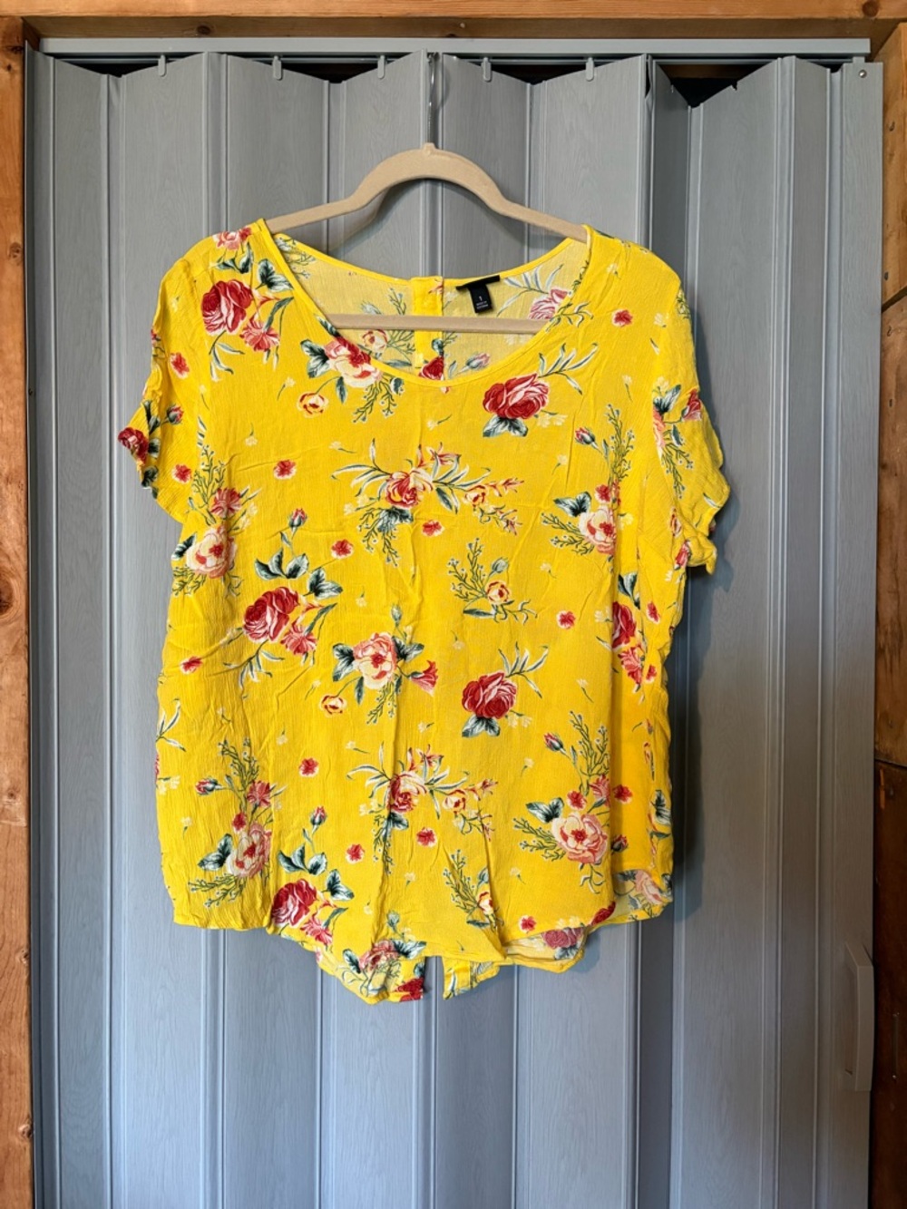 torrid Yellow Floral Short Sleeve Top with Red & Pink Blooms